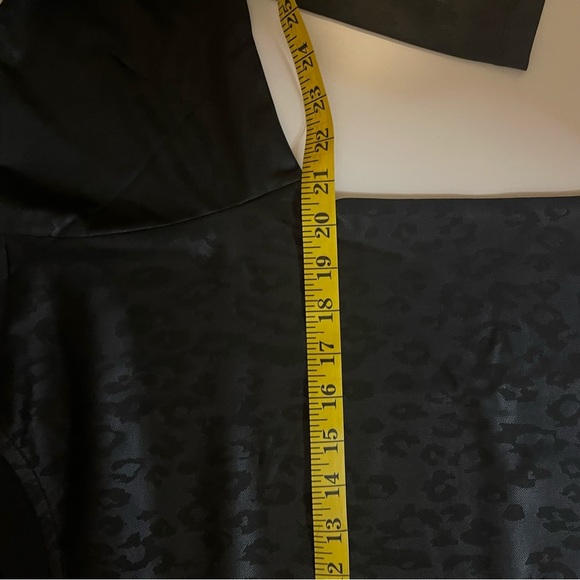 G by Giuliana Black Leopard Print Top Size XS - Picture 4 of 5